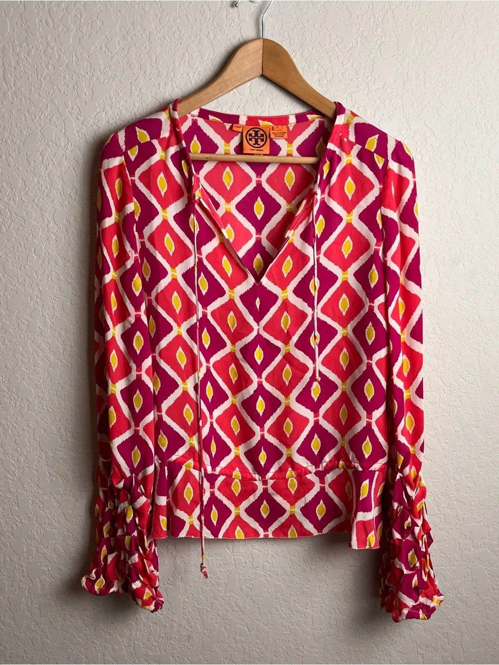 Tori Burch Top 6 100% Silk Blouse Pink Geometric Ikat Cinched Tie Cuff Sleeve